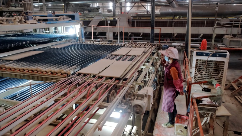 आउटडोर पोर्सिलेन टाइल्स की गुणवत्ता को कैसे नियंत्रित करें? बीटा सिरेमिक की मानकीकृत गुणवत्ता नियंत्रण प्रक्रिया का खुलासा